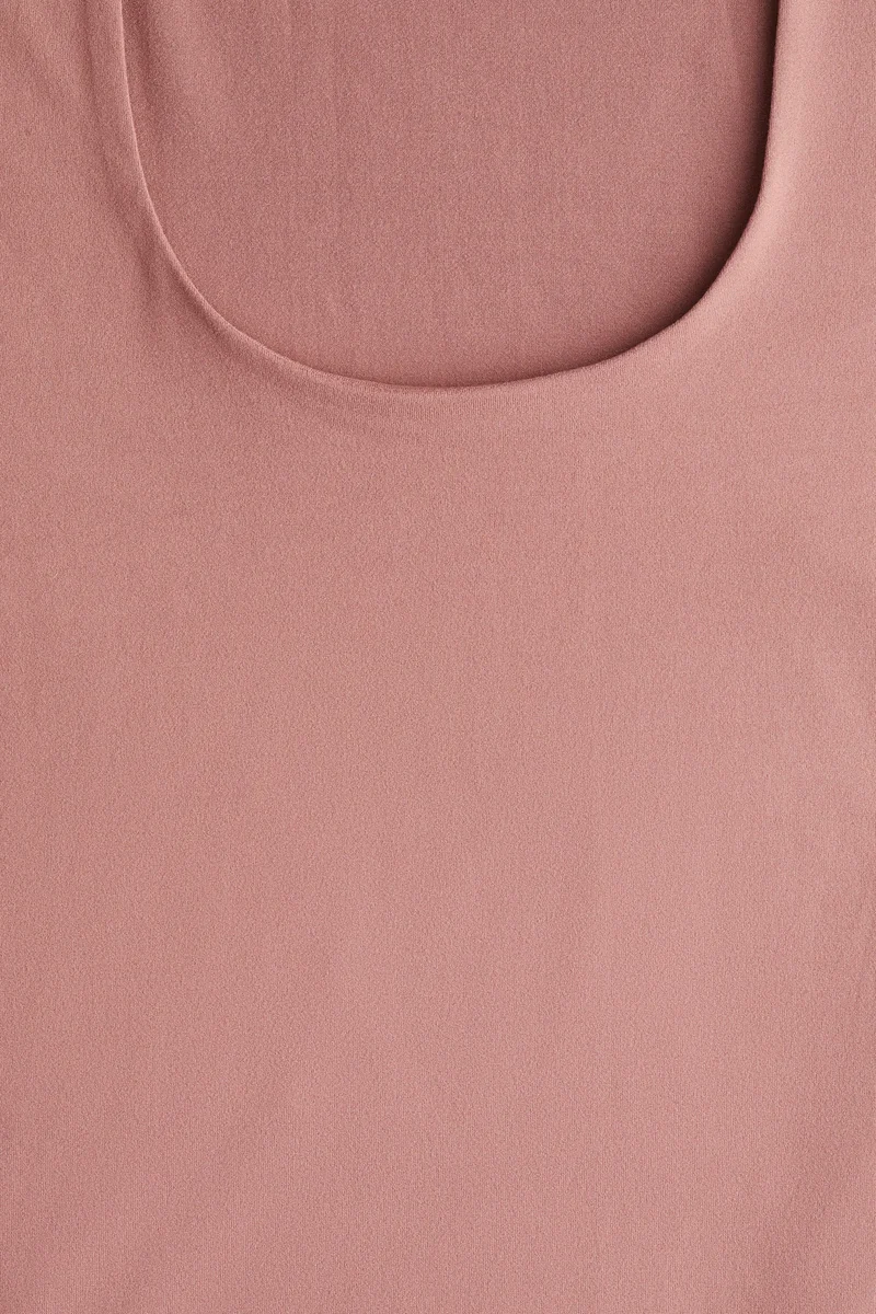 اتش اند ام بلوزة بقبة مربعة