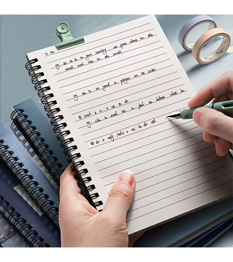دفتر ملاحظات A5 حلزوني، ألوان عشوائية، ورق سميك، تصميم بسيط، لمسات أزرق وأبيض وأسود، للمدرسة والمكتب - Image 1