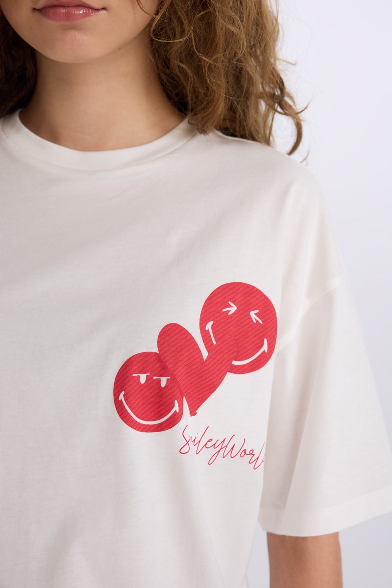 DeFacto White Woman SmileyWorld Oversize Crew Neck Back Printed T-Shirt Casual - Image 5