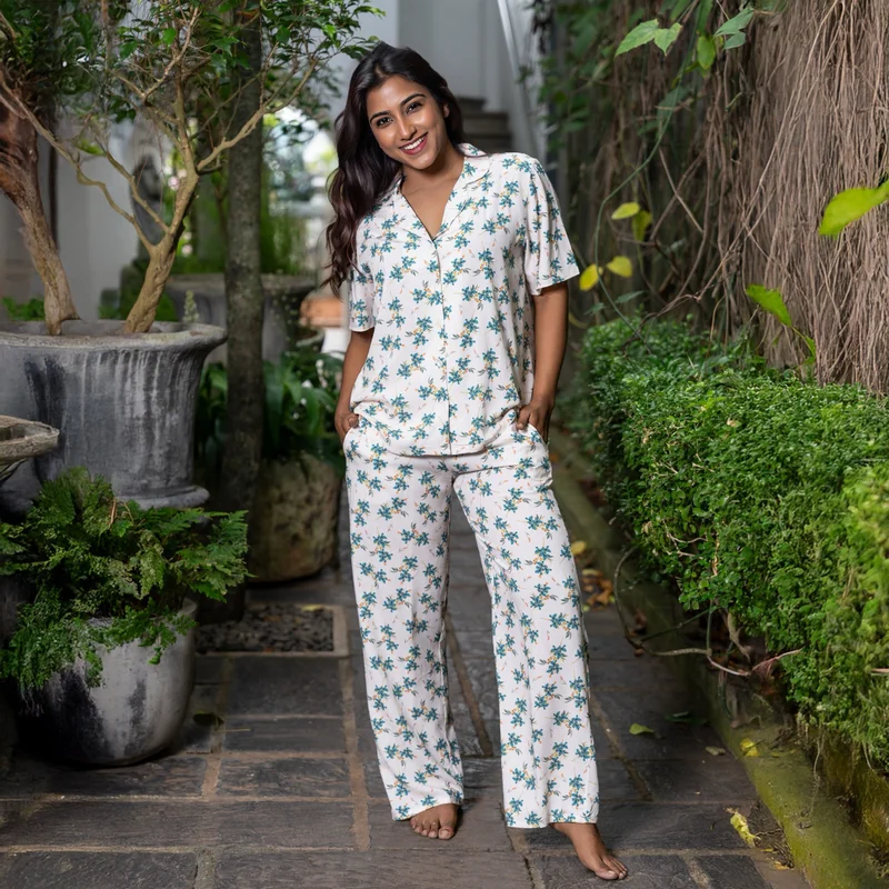 أدريا Aadaraya Pyjama Set Shirt and Trousers