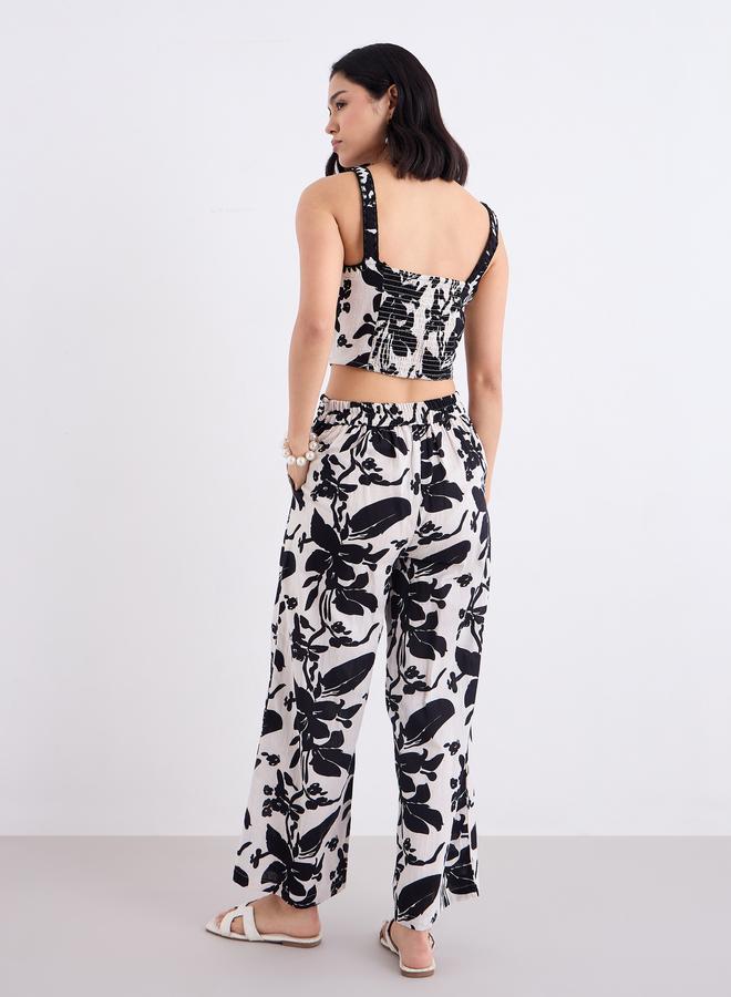 Styli Black Floral Crop Top and Pants Co-Ords - Image 5