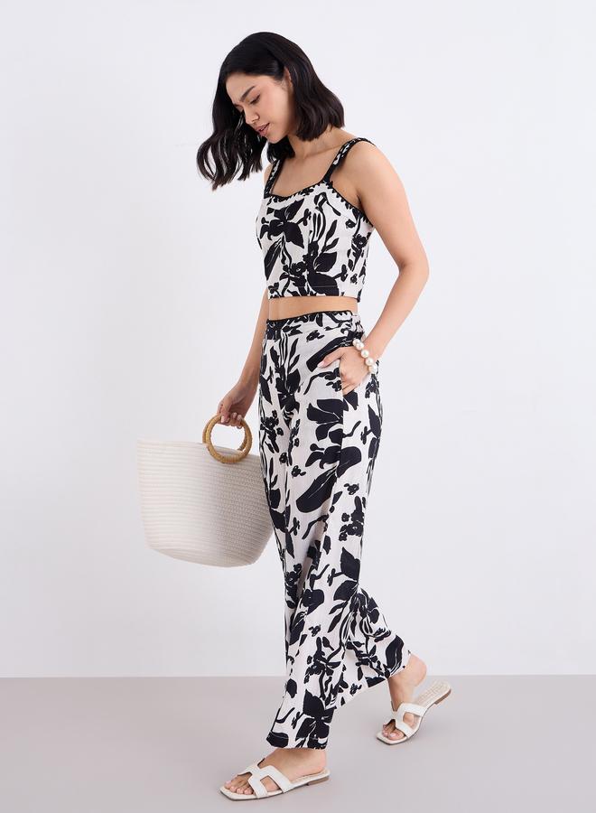 Styli Black Floral Crop Top and Pants Co-Ords - Image 2