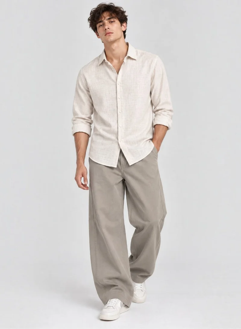 فكتور اند جين Men's Textured Relaxed Fit Shirt