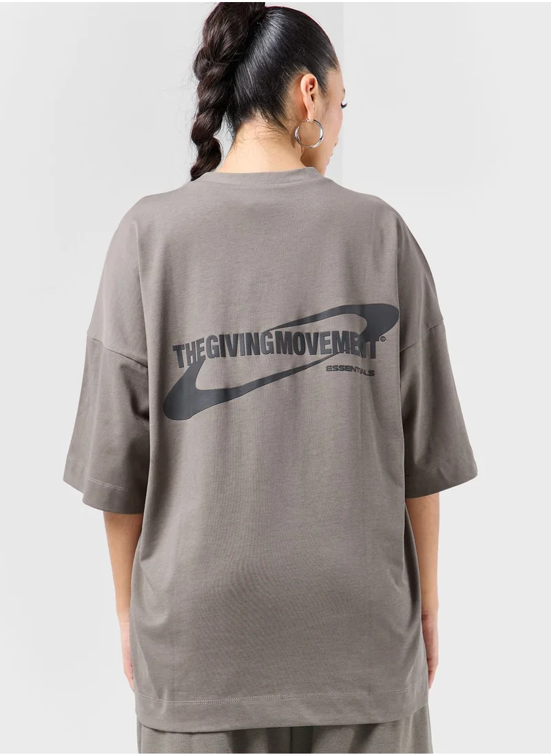 The Giving Movement Exaggerated Space Printed T-Shirt