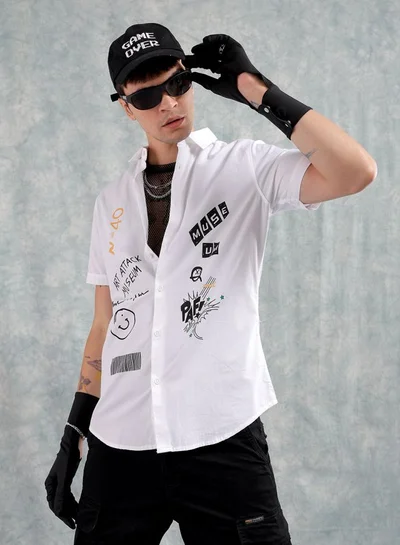 شركة المرآب الهندية Men Slim Fit Graphic Print Half Sleeves Cutaway Collar Casual Shirt