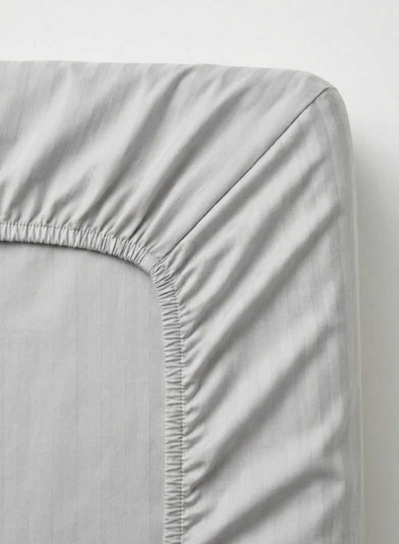 قطني طقم ملاءات جاهزة من الألياف الدقيقة مكون من قطعتين – أصفر خردل مخطط 90×190 سم مع مطاط كامل و1 كيس وسادة - Image 2