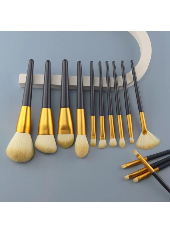 مجموعة فرش مكياج احترافية – 10 فرش مع حقيبة مريحة للسفر - Image 2