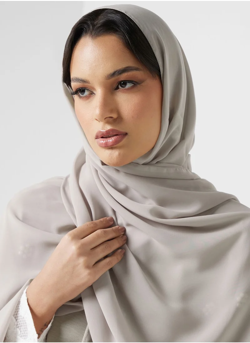 hayas closet Embellsihed Lace Detail Abaya