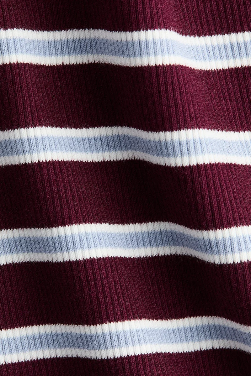 Ribbed boat-neck top