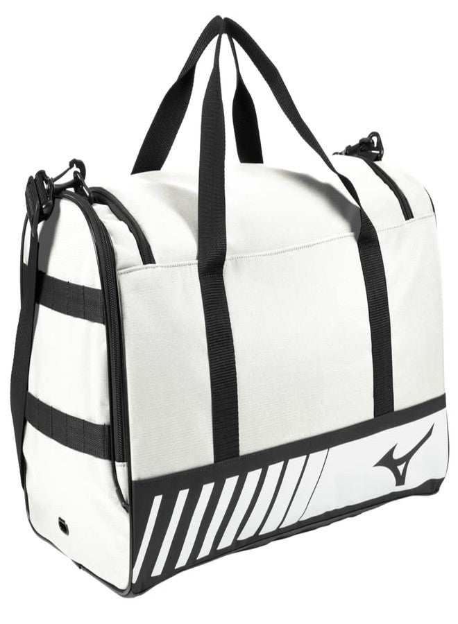 ميزونو حقيبة سفر رياضية متعددة الاستخدامات من ميزونو، بيضاء - Image 2