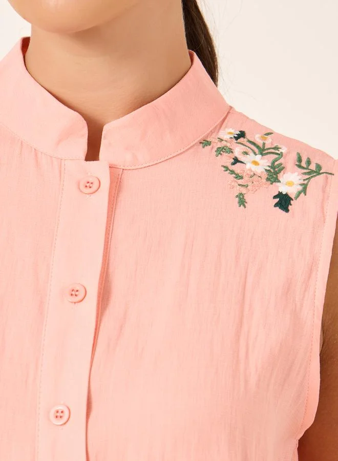 Styli Styli Embroidered Mandarin Collar Sleeveless Blouse
