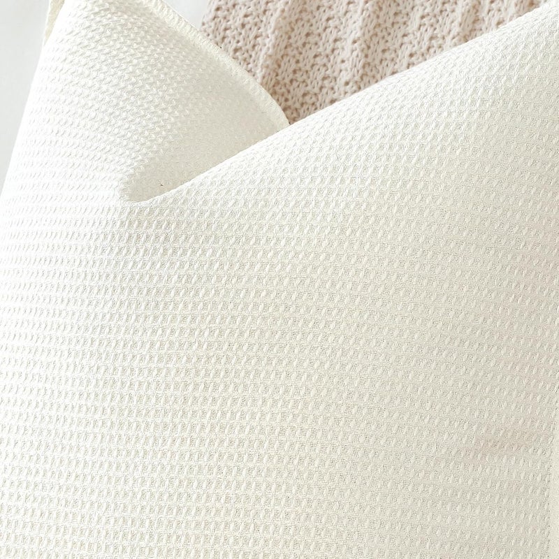 Sungeek Set of 2 Soft 3D Plaid Cushion Covers, Decorative Cushion Covers, Wrapped Edge Cushion Cover, Decorative Cover, Cushion Cover for Sofa, Couch, Bedroom, Living Room (Cream White, 45 x 45 cm) - Image 2