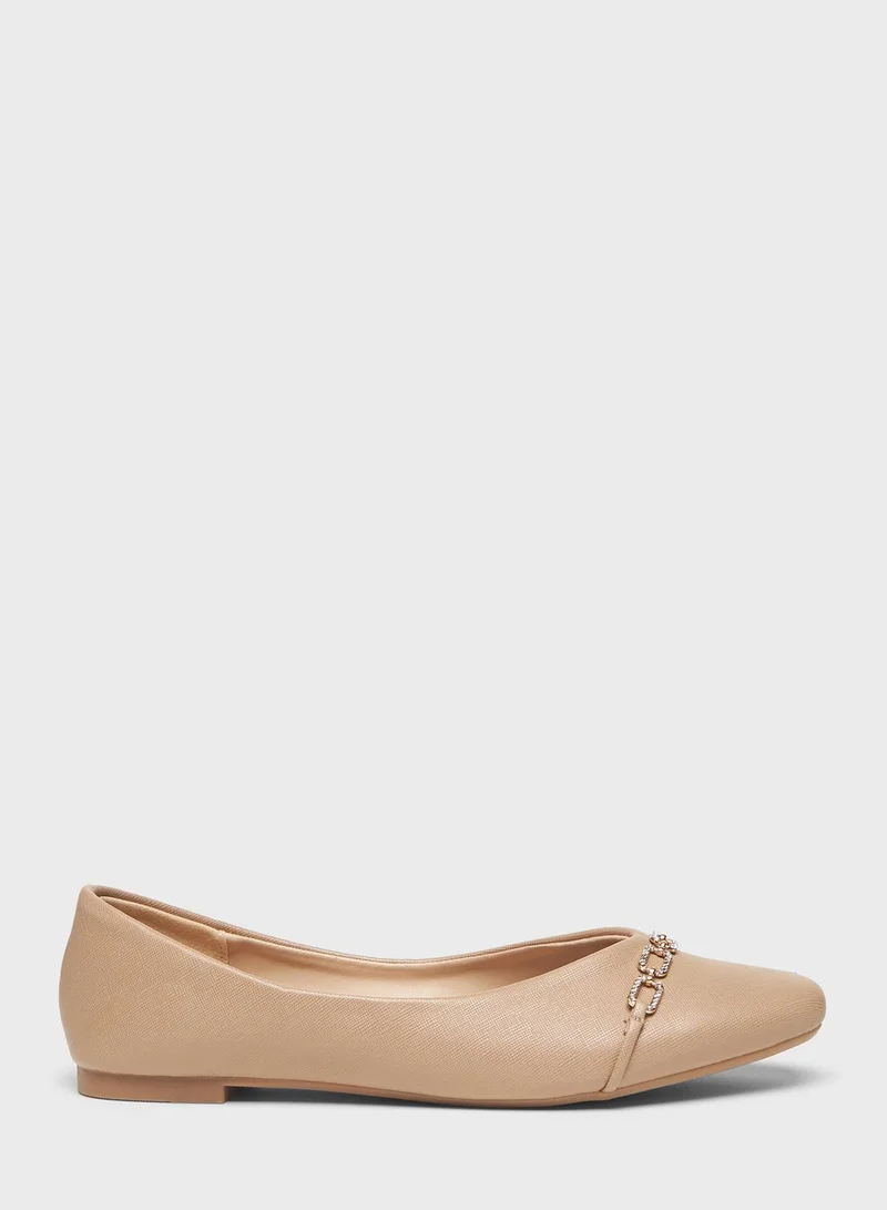 shoexpress Close Toe Ballerinas