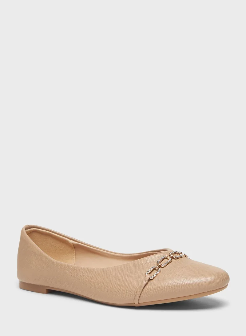 shoexpress Close Toe Ballerinas