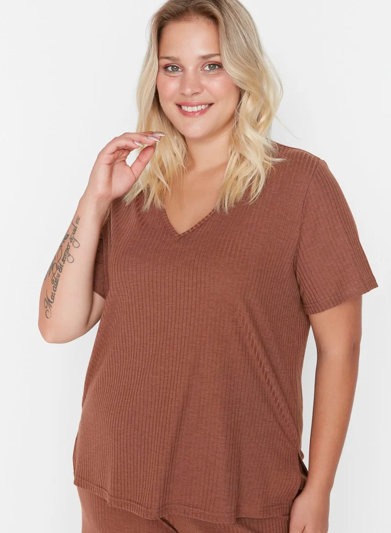 ترينديول كيرف V-Neck Top & Wide Leg Pyjama Set