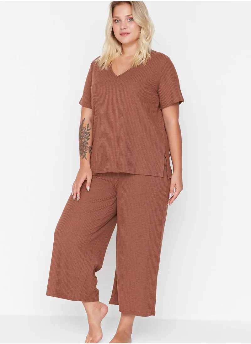 ترينديول كيرف V-Neck Top & Wide Leg Pyjama Set