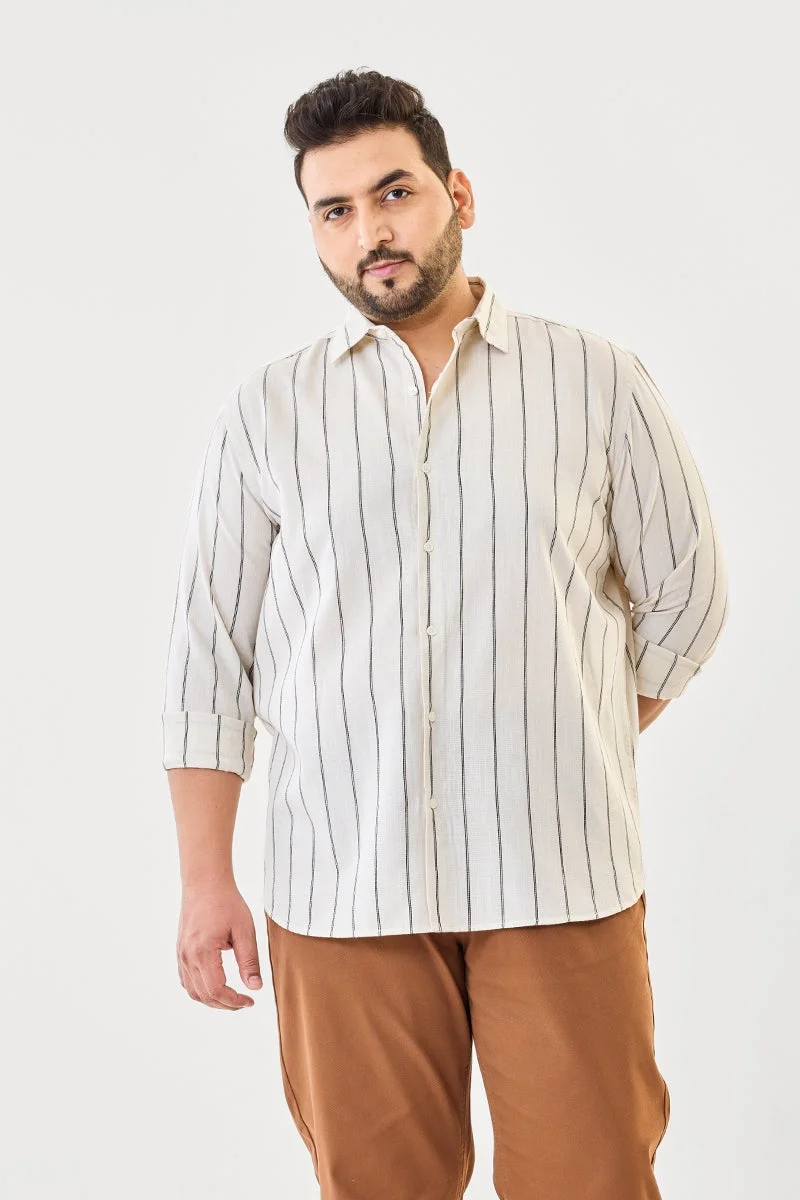 سنيتش قميص مقاس كبير بنقوش مخططة من مزيج الكتان