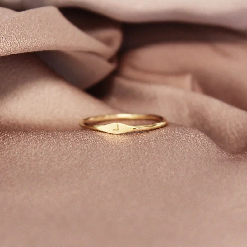 Bluejw 316L Stainless Steel Initial Ring for Men & Women – Personalized Signet Ring with 18K Gold Plated Finish, Hot Selling Custom Letter Ring - Image 4