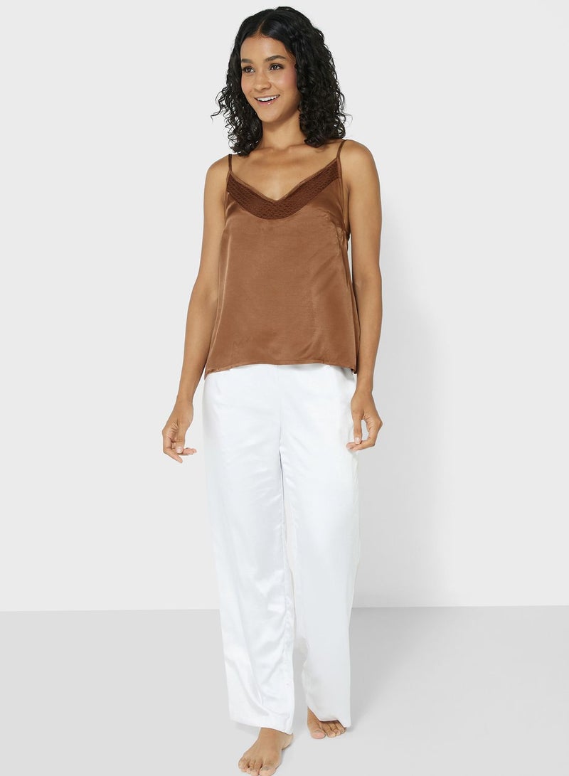 بوس بلوزة بيجاما بحمالات - Image 4