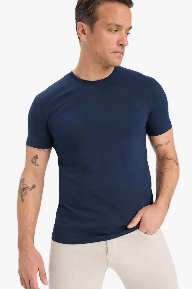 ديفاكتو Slim Fit Crew Neck Short Sleeve T-Shirt