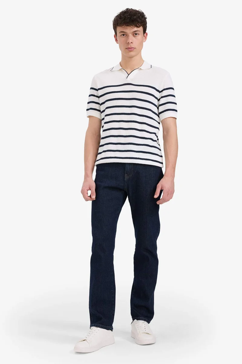 ديفاكتو Standard Fit Polo Collar Cotton Short Sleeve Polo T-Shirt