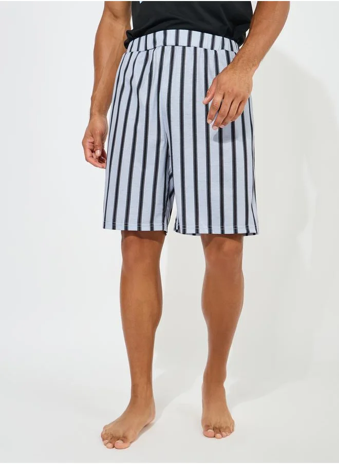 ستايلي Graphic Print T-Shirt & Striped Shorts Set