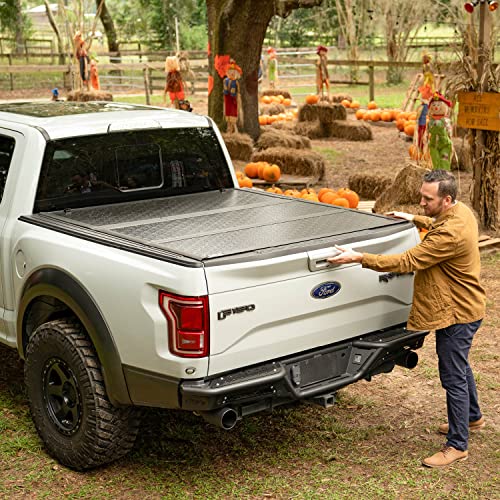 RealTruck Gator Covers Gator EFX Hard Folding Truck Tonneau Cover | GC24021 | Fits 17-19 Ford Super Duty 6' 9" Bed - Image 5