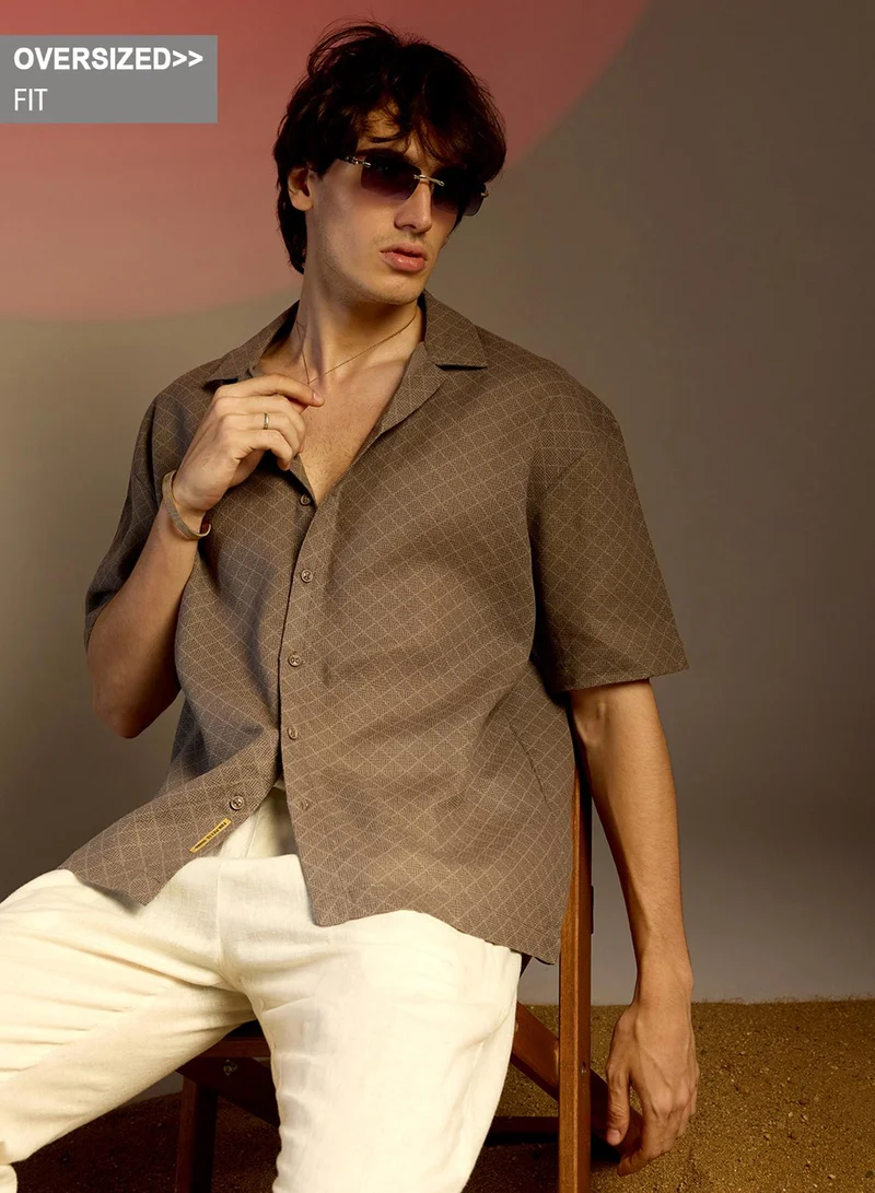 Campus Sutra Campus Sutra Men's Peanut Brown Quad-Lined Oversized Shirt For Casual Wear | Cuban Collar | Short Sleeve | Button Closure | Oversized Shirt Crafted With Comfort Fit For Everyday Wear