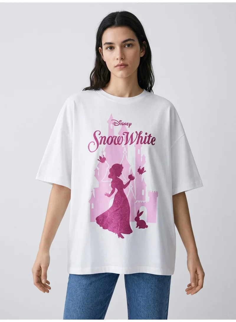 ديزني Disney Women’s Oversized Drop-Shoulder Graphic T-Shirt – Snow White and Princess Print Crew-Neck Casual Top