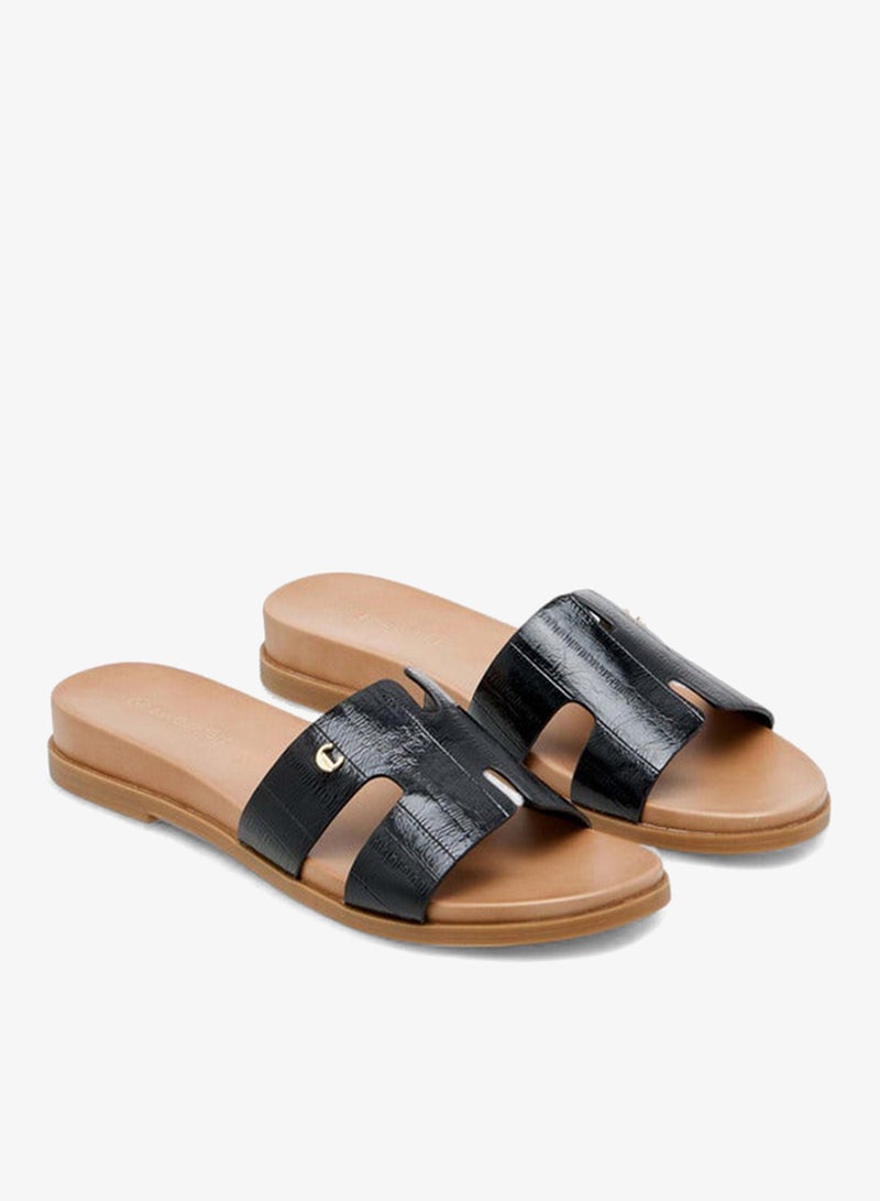 Le Confort Women's Textured Slip-On Flat Sandals - Image 3