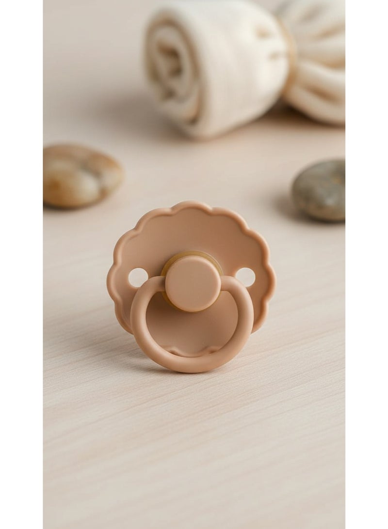 FRIGG Natural Latex Baby Pacifier | Size 2 (6–18 Months) | BPA-Free, Orthodontic Soother | Designed & Made in Denmark - Image 3