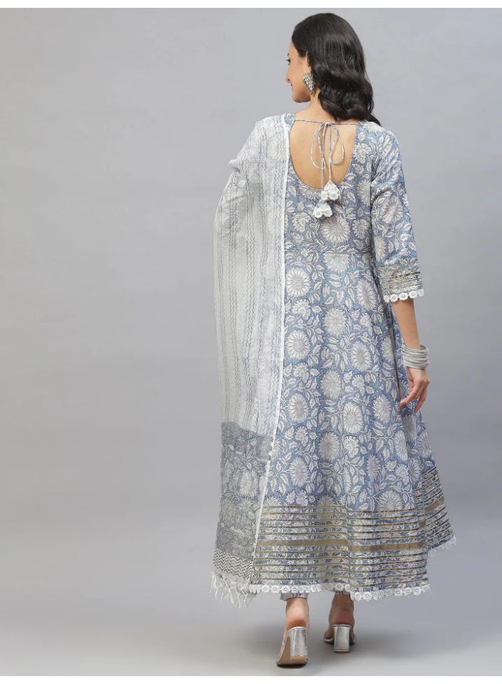 Floral White and Blue Hand Block Printed Pure Cotton Anarkali Kurta Set with Scoop Back - Image 2