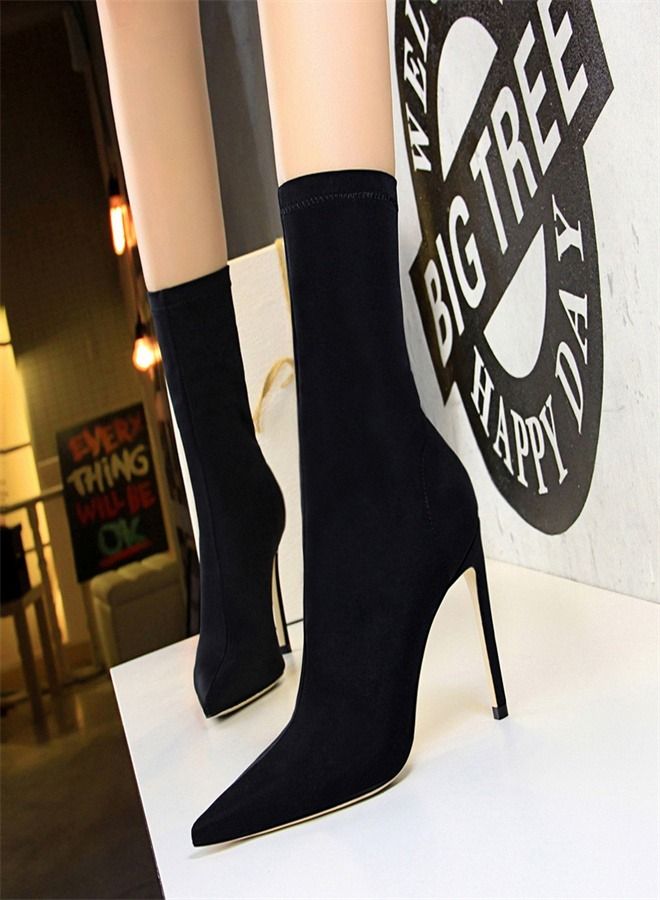 BIGTREE Simple Pointed High Heel Boots 10CM Black  - Image 1