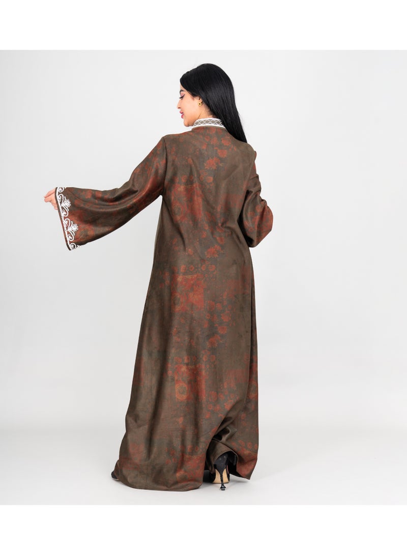 اكسا جلابية شتوية مطرزة بياقة آسيوية لون أخضر - Image 4