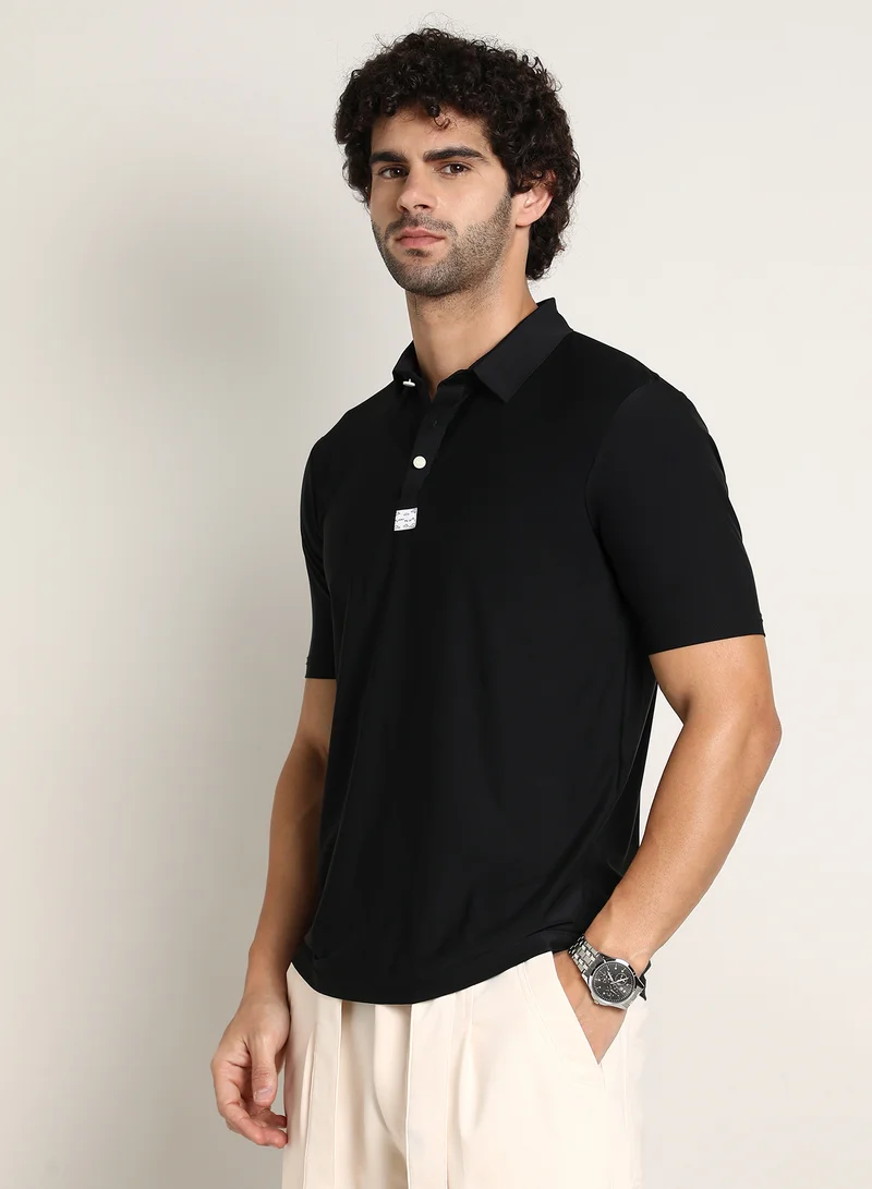 Campus Sutra Men's Obsidian Black Seamless Solid Polo T-Shirt