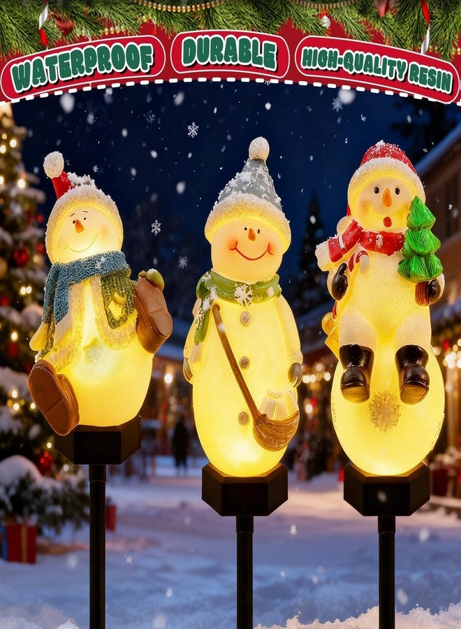 إكساسينين زينة رجل الثلج الشمسية من إكساسينين، مصابيح أرضية مقاومة للماء على شكل رجل الثلج لعيد الميلاد، مناسبة للفناء والحديقة والممرات، وديكورات العطلات الشتوية (عبوة من 3 قطع) - Image 4