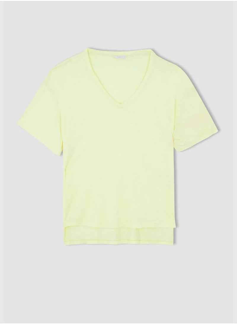 ديفاكتو Relax Fit V-Neck Short Sleeve Side Split Viscose T-Shirt