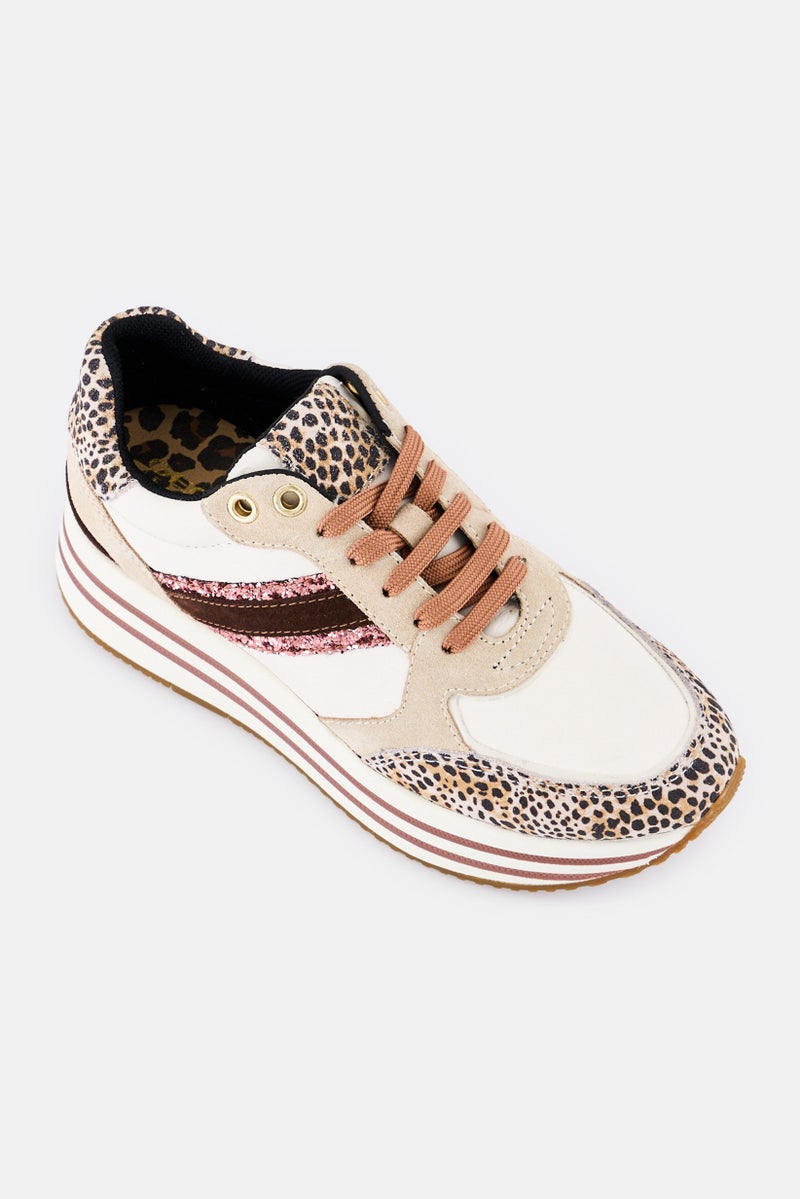 GEOX أحذية كاجوال نسائية D Kency B مزودة بأربطة، متعددة الألوان - Image 1