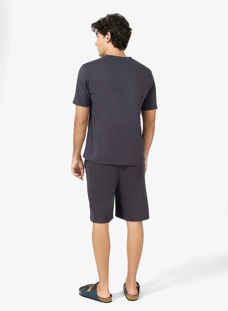 سفنتي فايف بيسيكس طقم تي شيرت وشورت