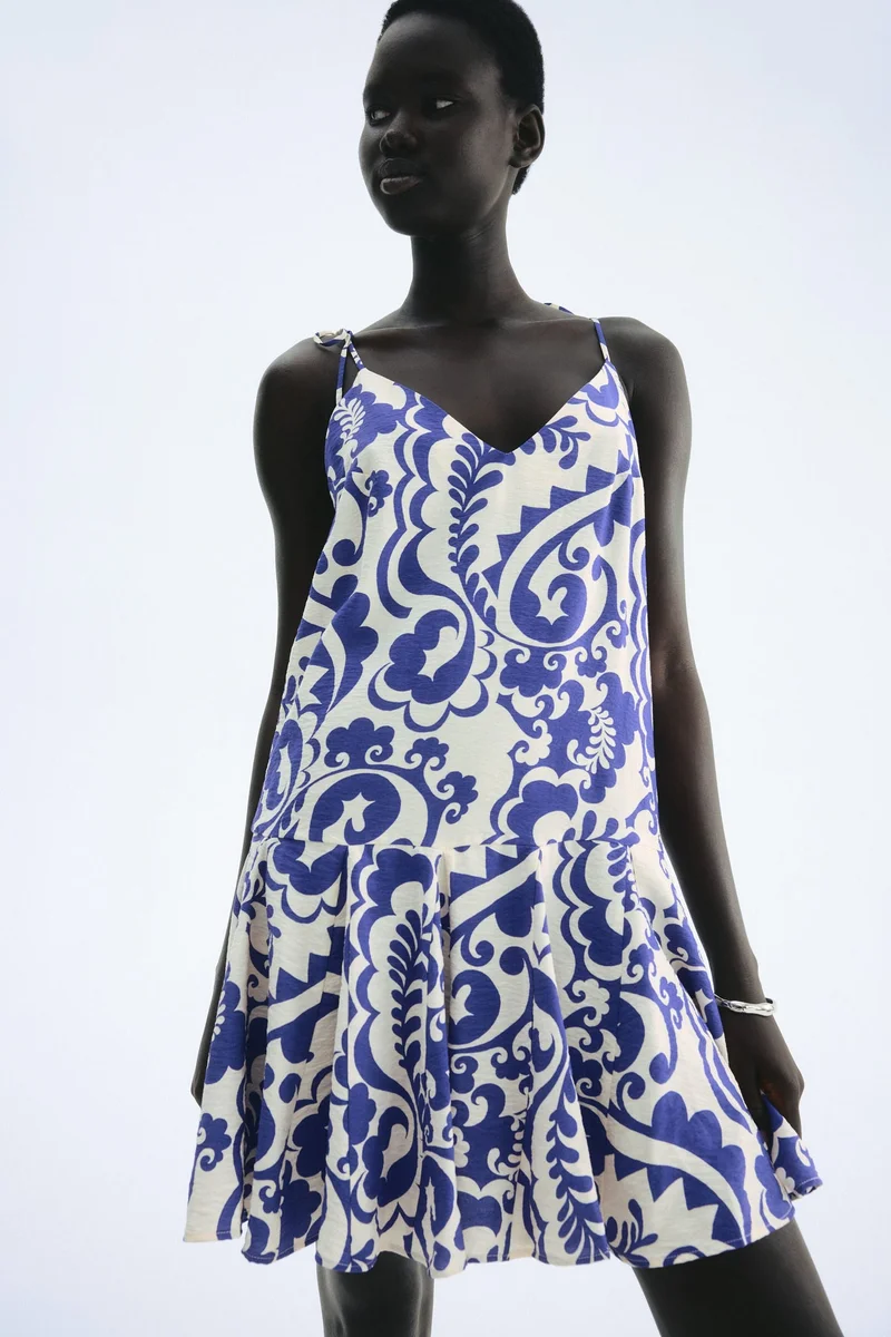 اتش اند ام فستان بتنورة واسعة