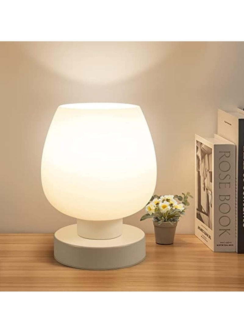 عام لامبة bedside تعمل باللمس - لامبة صغيرة عصرية لغرفة النوم أو غرفة المعيشة، مزودة بشاشة لامبة من زجاج أوبال الأبيض، لمبة LED دافئة، قابلة للتعتيم بثلاثة مستويات، بتصميم بسيط. - Image 1