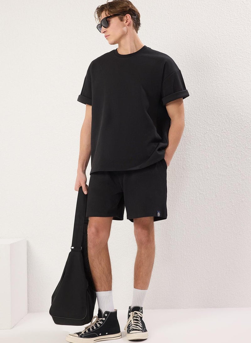 trendyol Black Oversized Thick 100% Cotton Tshirt Shorts 2-Piece Tracksuit Set Tmnss25Em00007 - Image 2