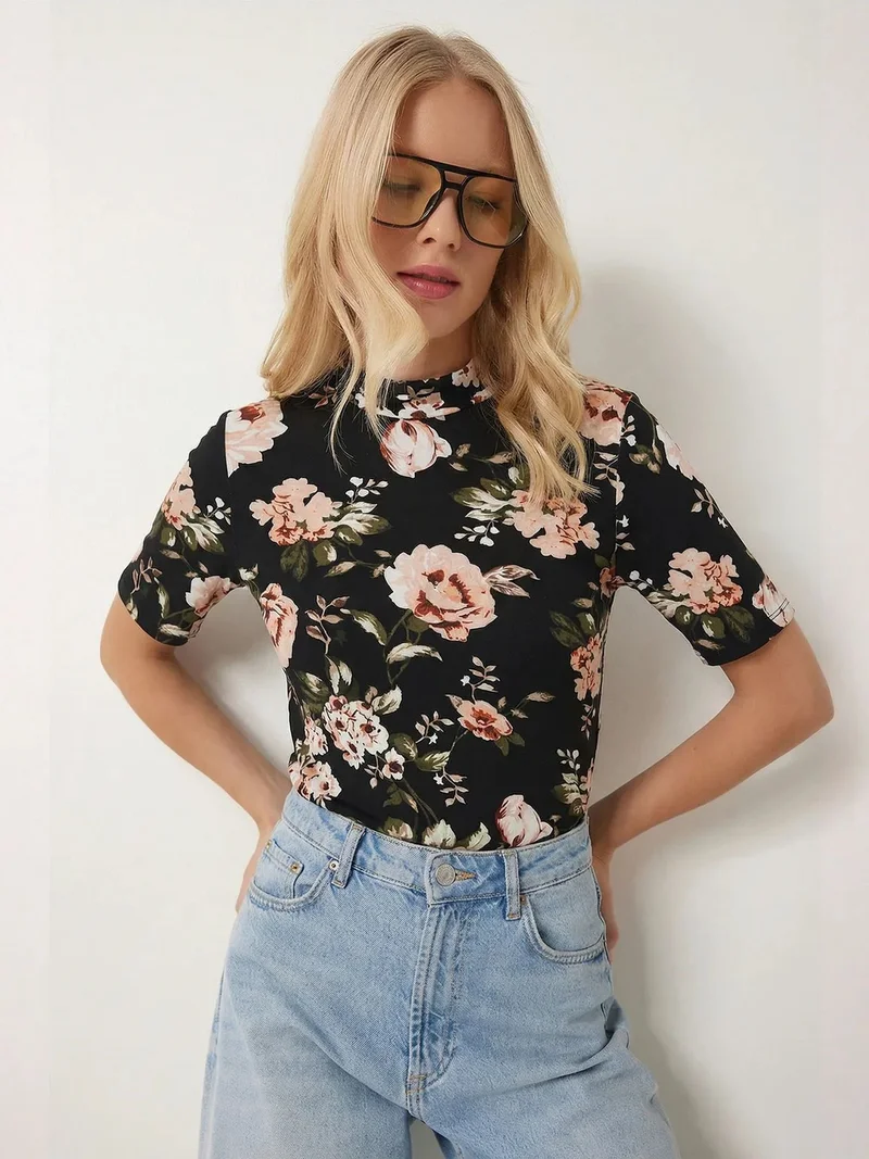 السعادة في إسطنبول ISTANBUL Floral Pattern Half Turtleneck Blouse
