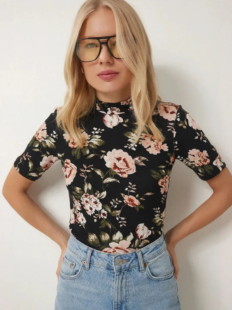 السعادة في إسطنبول ISTANBUL Floral Pattern Half Turtleneck Blouse