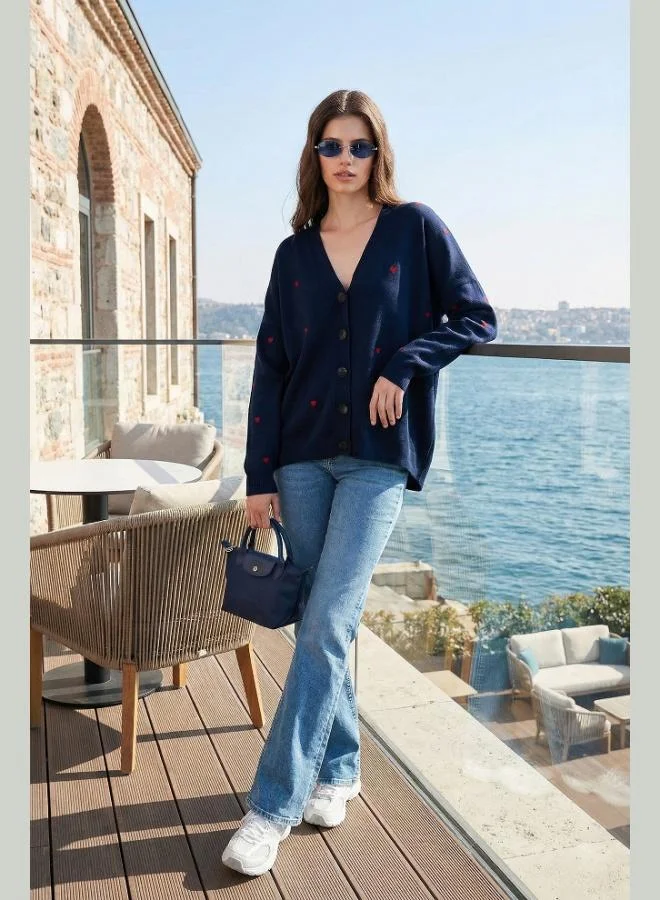 ليلا كارديجان ليلا نسائي محبوك بياقة على شكل حرف  وقصة كاجوال