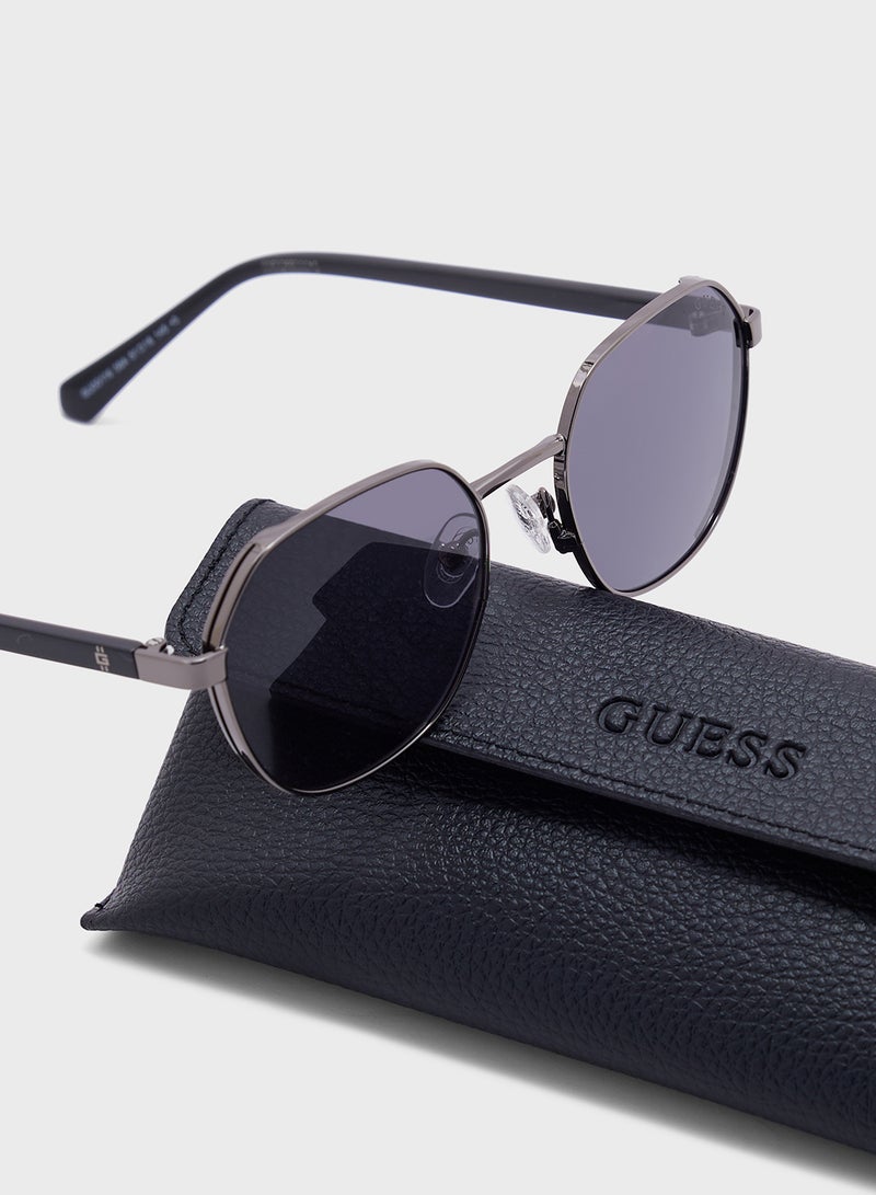 GUESS Uv Protected Round Sunglasses - Image 4