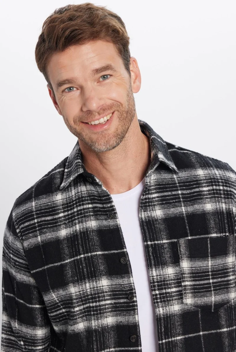 Tudors Men's Classic Fit Regular Cut Lumberjack Single Pocket Checkered Winter Shirt