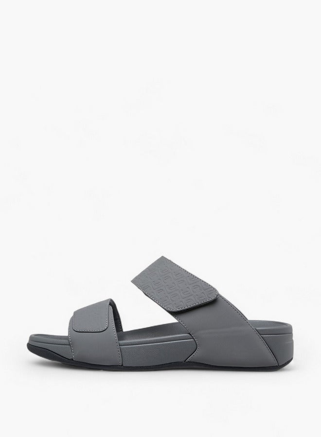 لو كونفورت صنادل رجالية مريحة سهلة الارتداء بشعار محفور - Image 3