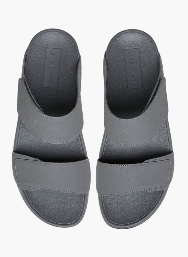 لو كونفورت صنادل رجالية مريحة سهلة الارتداء بشعار محفور - Image 2