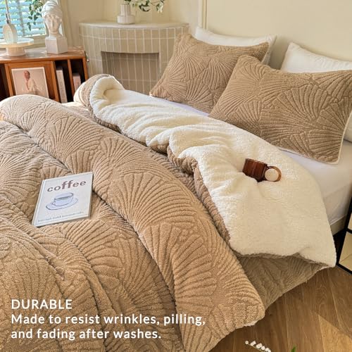 tohrisa Seashell Jacquard Sherpa Comforter Set Warm Cozy Premium Bedding 3 Pieces, Full/Queen Size Geometric Pattern Quilt Comforter with 2 Pillowcases(90"X90" Beige) - Image 5